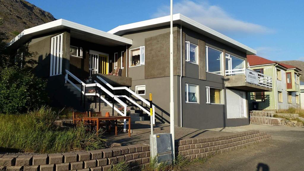 Guesthouse Stekkaból Patreksfjordur Exterior foto